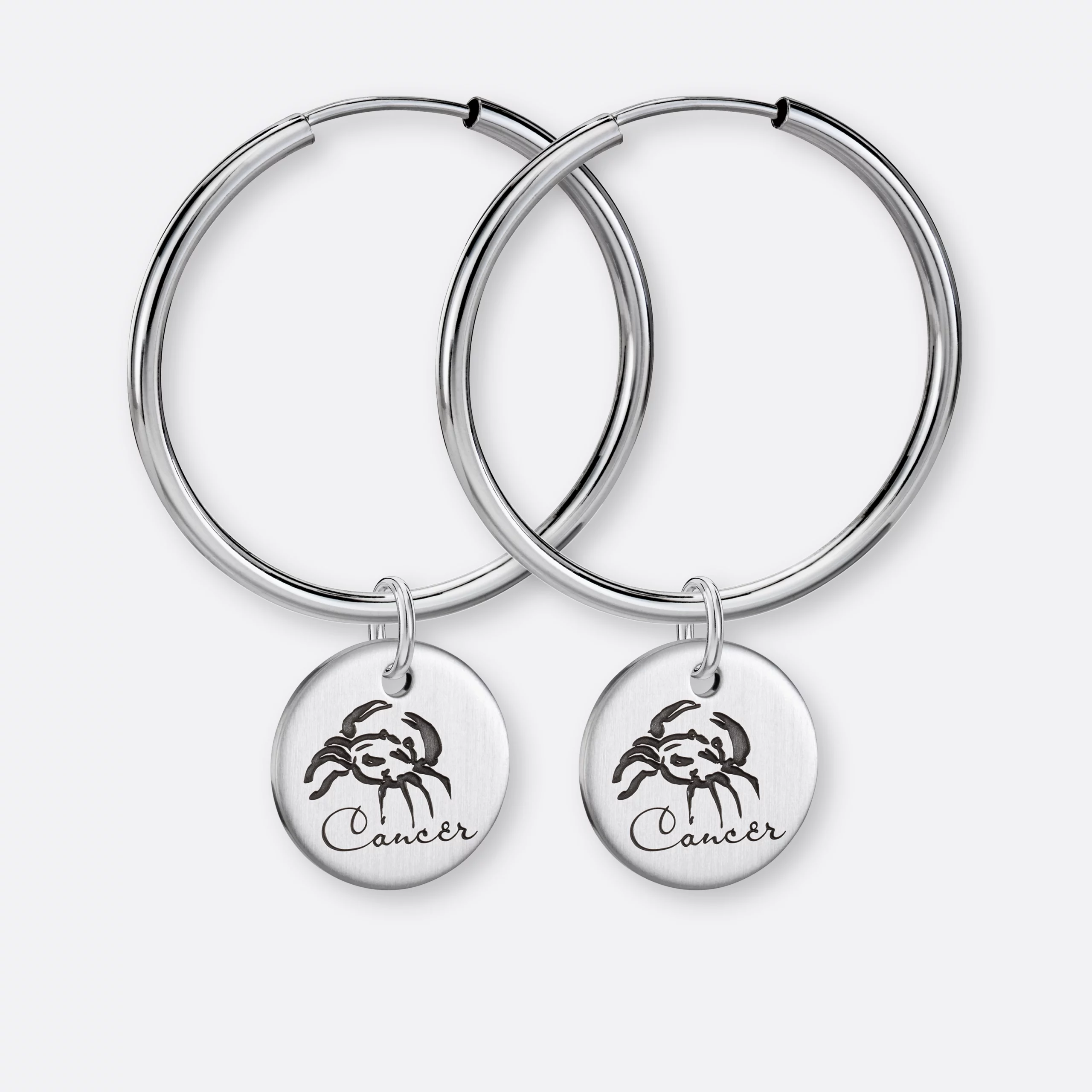 Krebs Ohrring, Anhänger graviert, 925er Silber 10 Krebs Ohrring-Creole groß mit Anhänger-Coin graviert, Silber, Paar, Vorne