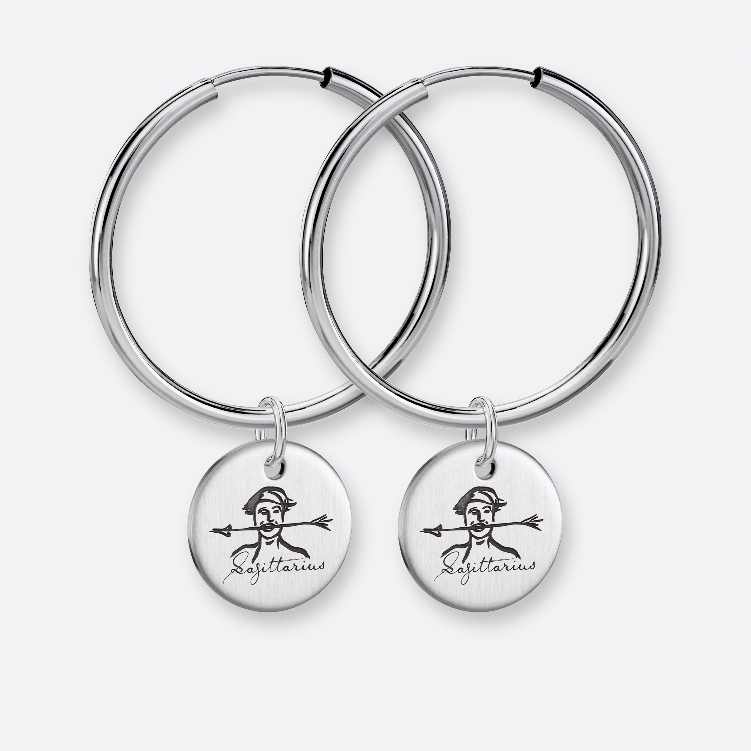 Schütze Ohrring, Anhänger graviert, 925er Silber 8 Schütze Ohrring-Creolen groß mit Sternzeichen-Anhänger-Coins graviert, Silber, Paar