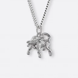 Stier Halskette mit Anhänger groß, Silber, Vorne