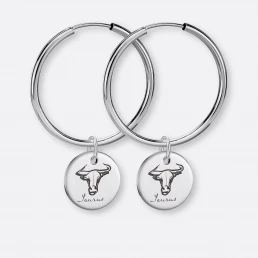 Stier Ohrring, Anhänger graviert, 925er Silber 20 Stier Ohrring Creole groß mit Anhänger-Coin graviert, Silber, Paar, Vorne